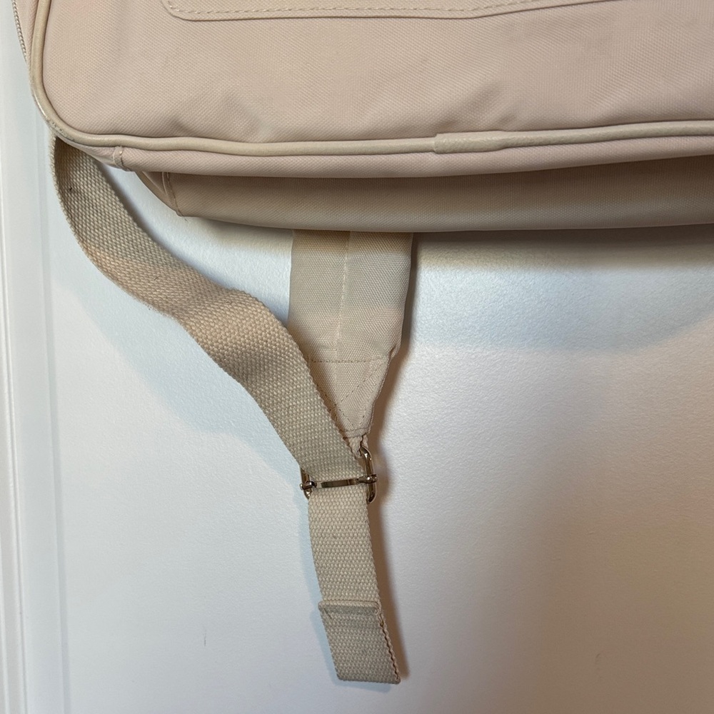 BEIS expandable Backpack - Picture 2 of 8